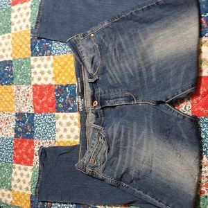 Levis denizen size 14